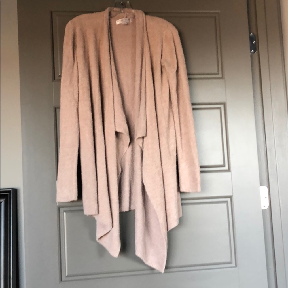 Really cozy sweater by Barefoot Dreams